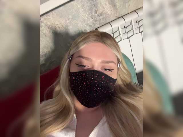 miminika-ice live cam on BongaCams