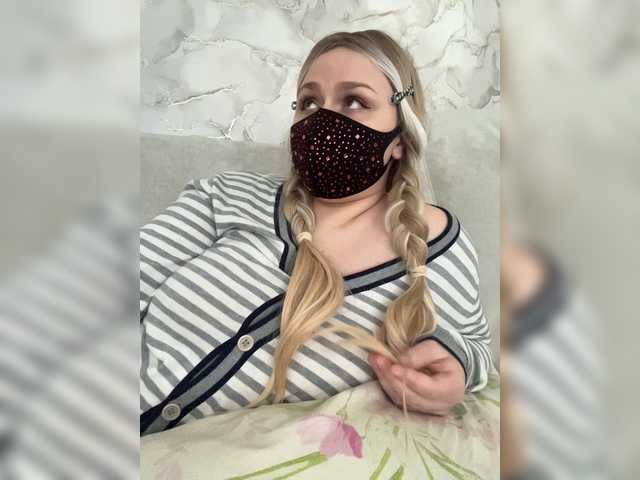 miminika-ice live cam on BongaCams