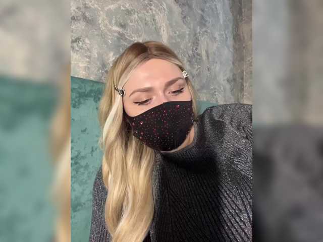 miminika-ice live cam on BongaCams