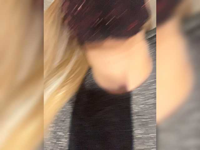 le modèle linaaaz est en webcam porno dans un show sur le site bongacams, il possède les tags suivants: White/Caucasian,Blonde,Shaved