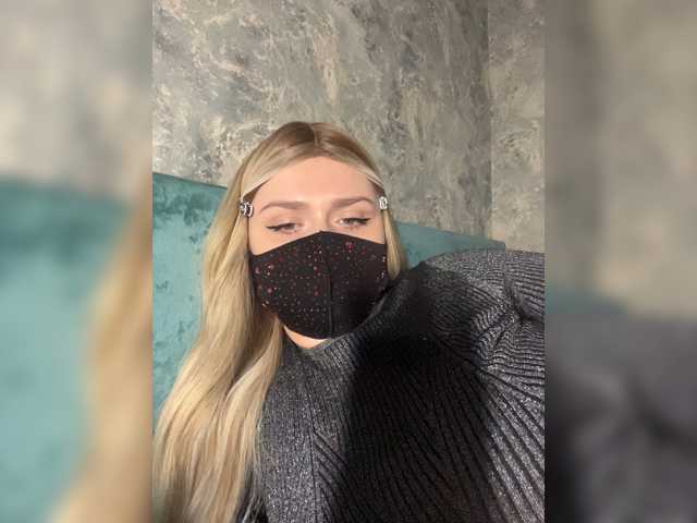 linaaaz live cam on BongaCams