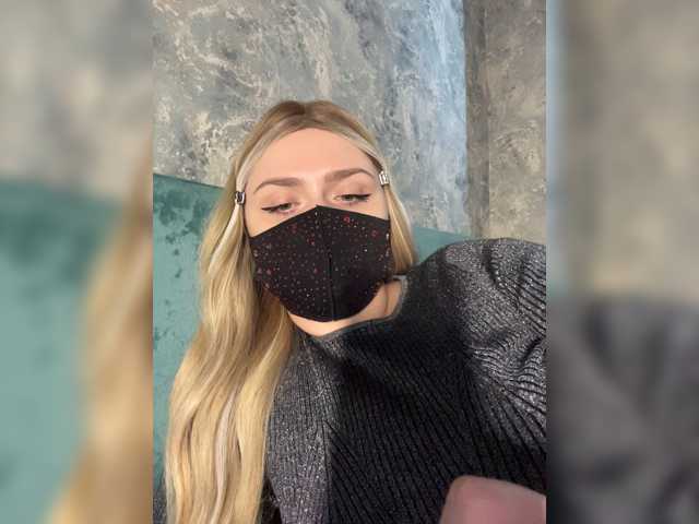 miminika-ice live cam on BongaCams