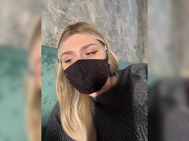 miminika-ice live cam on BongaCams