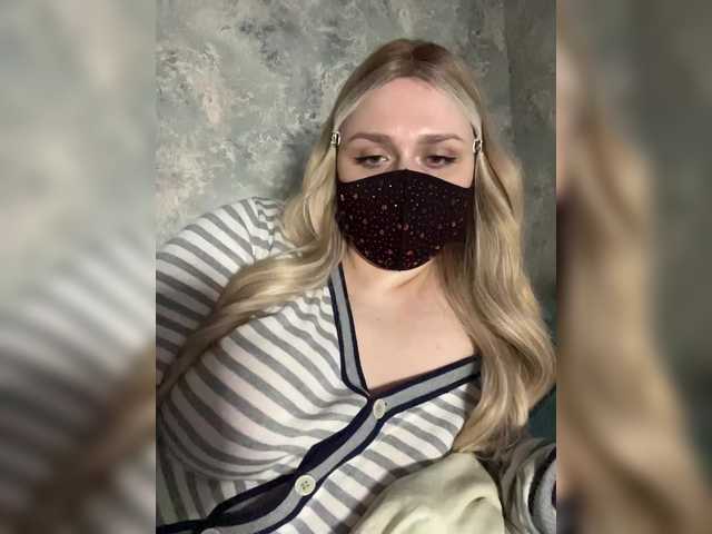 miminika-ice live cam on BongaCams