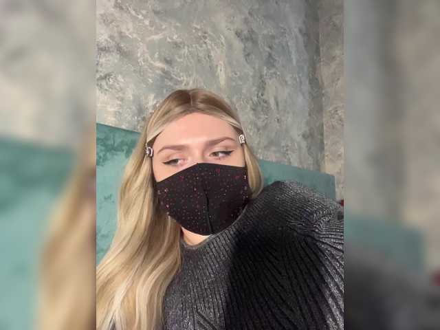 linaaaz live cam on BongaCams