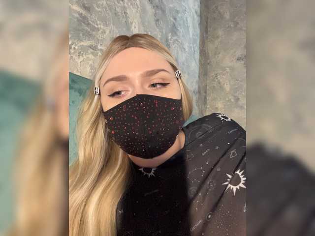 miminika-ice live cam on BongaCams
