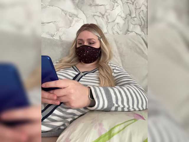 miminika-ice live cam on BongaCams