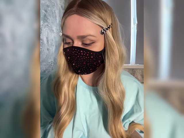 miminika-ice live cam on BongaCams