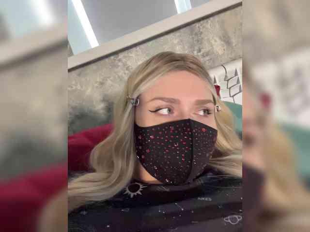 linaaaz webcam