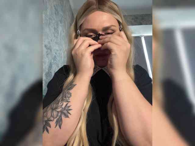 linaaaz webcam