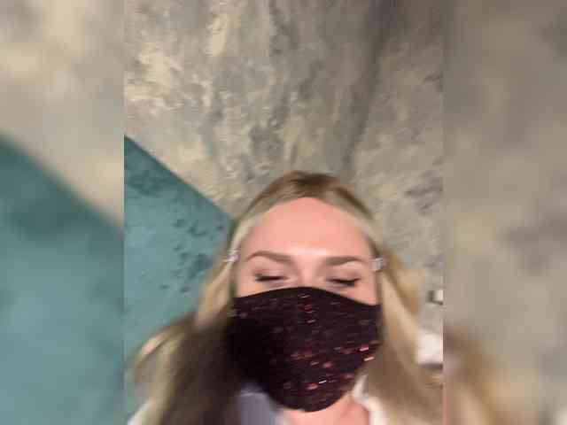 linaaaz webcam