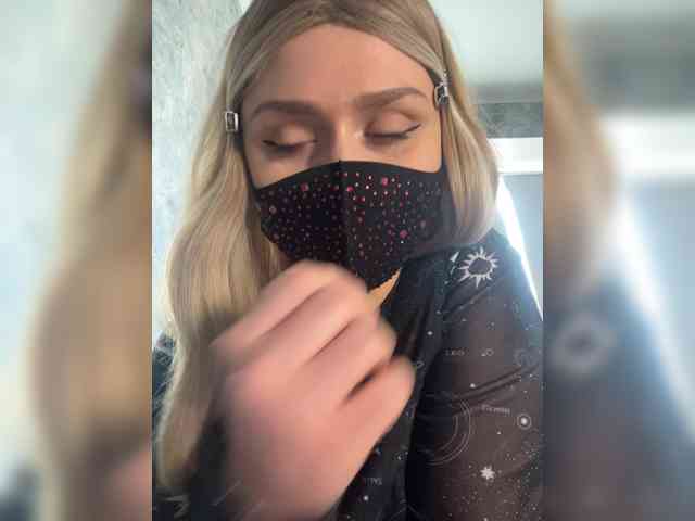 linaaaz webcam