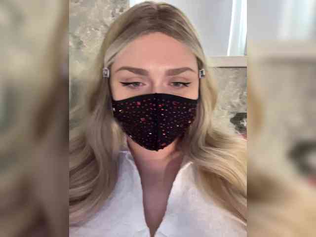 linaaaz webcam