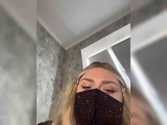 linaaaz webcam