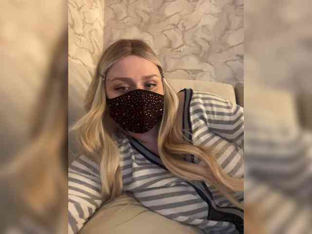 miminika-ice Live Webcam on BongaCams