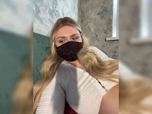 linaaaz webcam
