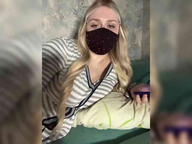 linaaaz webcam