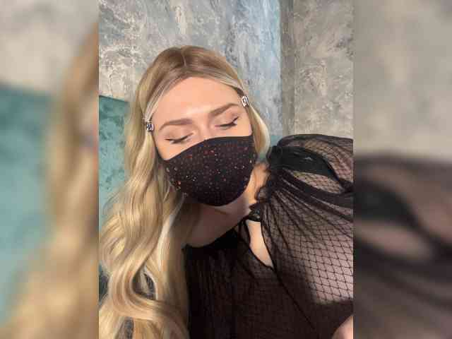 linaaaz webcam
