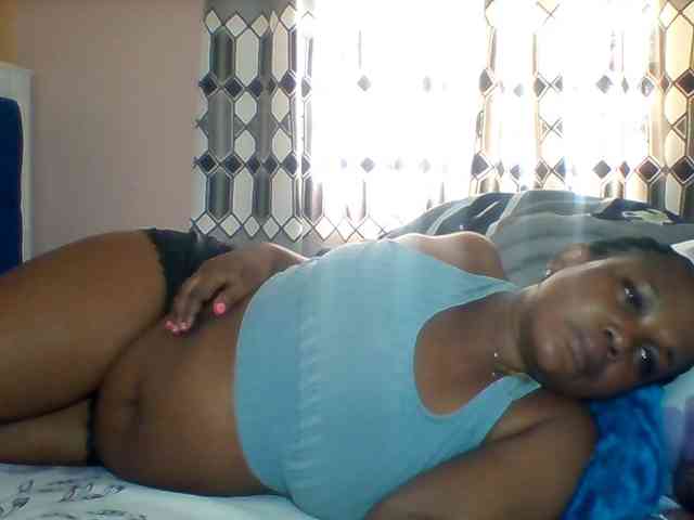 Queenafrica webcam