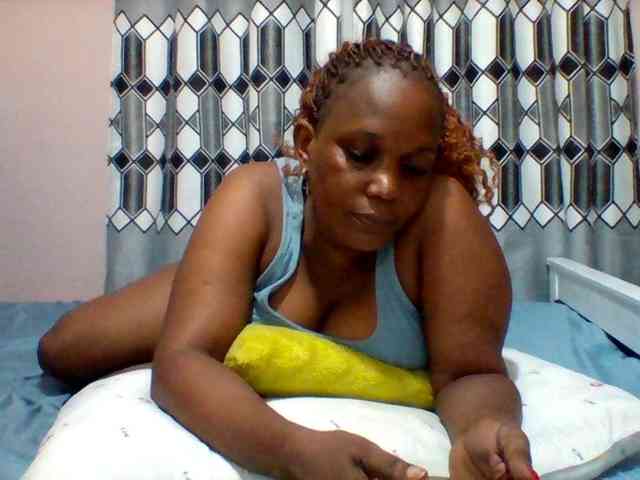 Queenafrica webcam