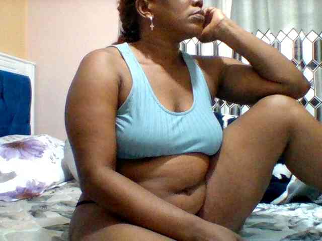 Queenafrica webcam
