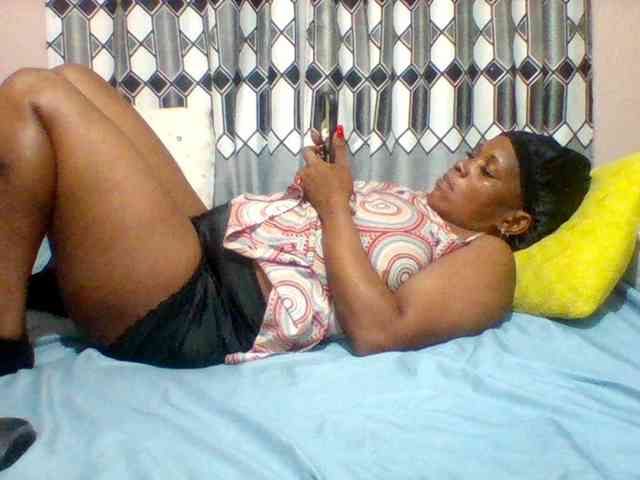 Queenafrica webcam