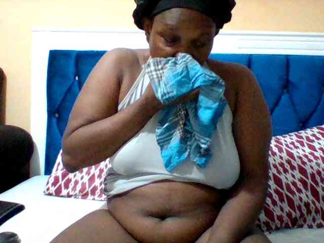 Queenafrica webcam