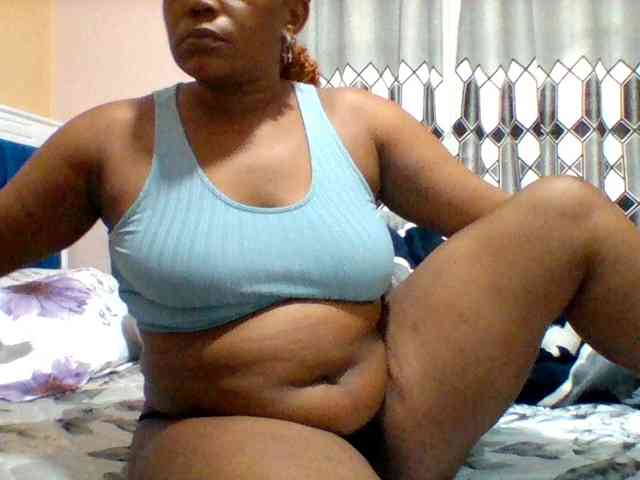 Queenafrica webcam