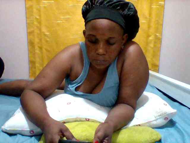 Queenafrica webcam