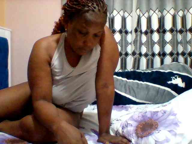 Queenafrica webcam