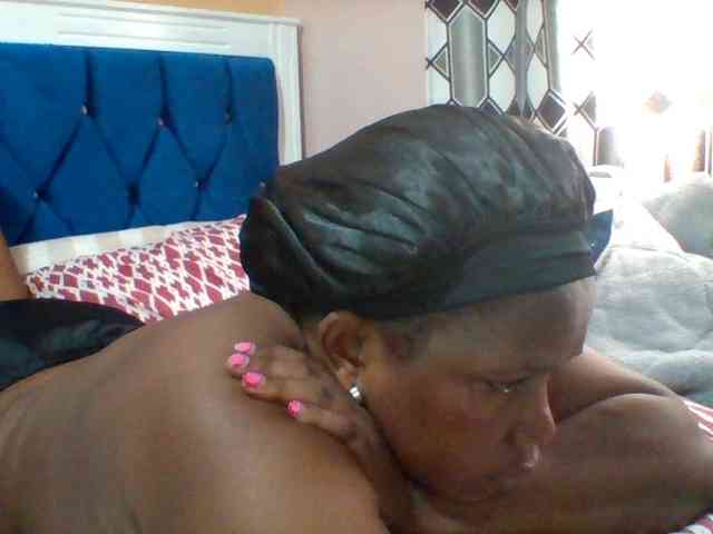 Queenafrica webcam