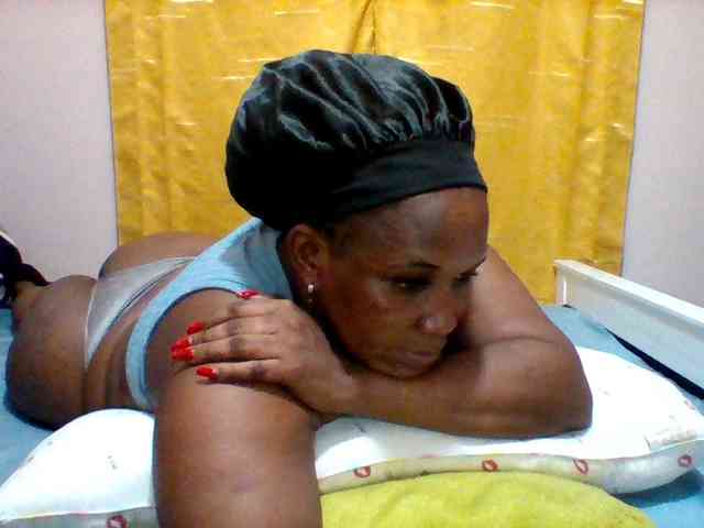 Queenafrica webcam