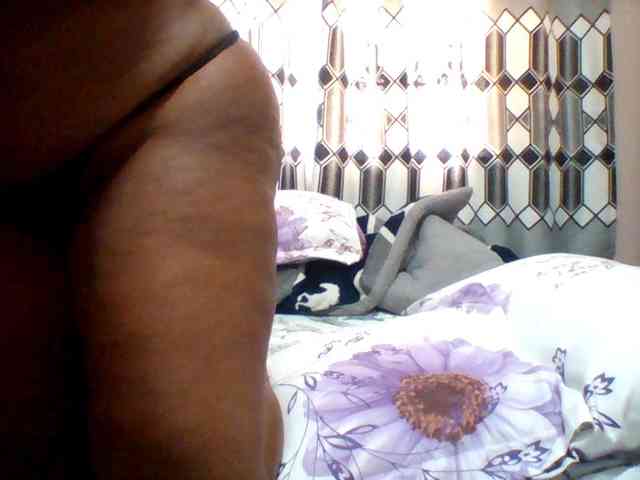 Queenafrica webcam