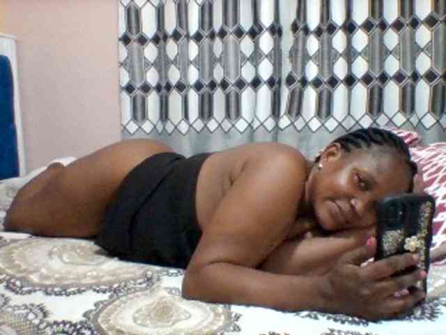 Queenafrica webcam