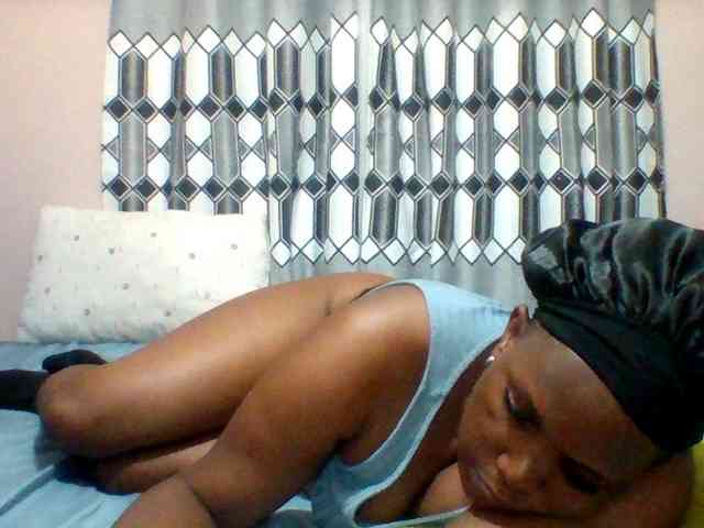 Queenafrica webcam