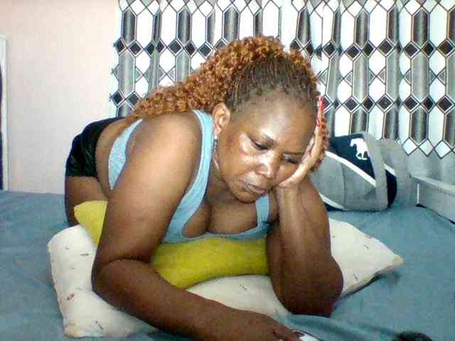 Queenafrica webcam