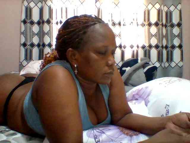 Queenafrica webcam