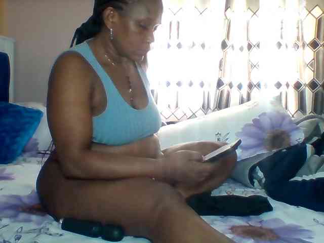 Queenafrica webcam