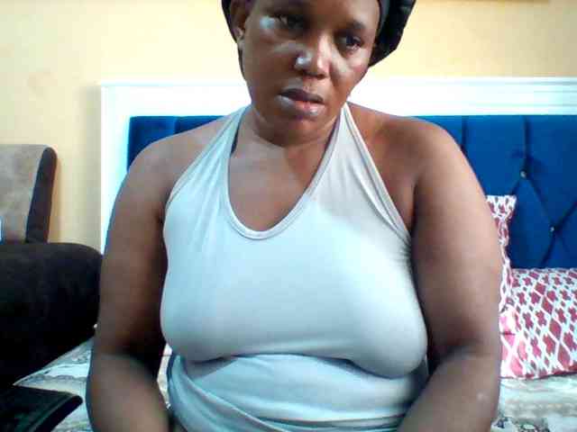 Queenafrica webcam