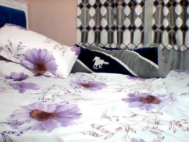 Queenafrica webcam