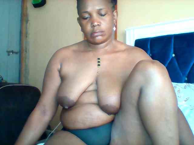 Queenafrica webcam