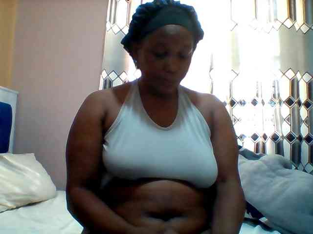 Queenafrica webcam