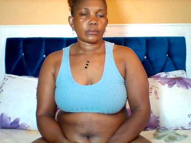Queenafrica webcam