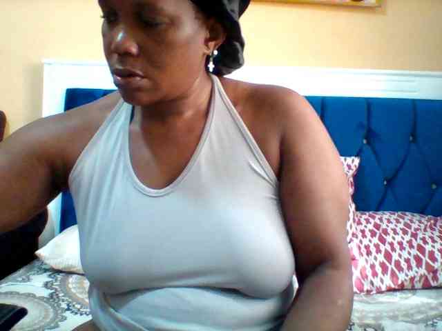 Queenafrica webcam