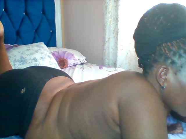 Queenafrica webcam