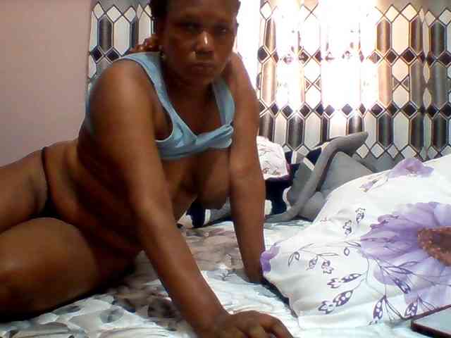 Queenafrica webcam