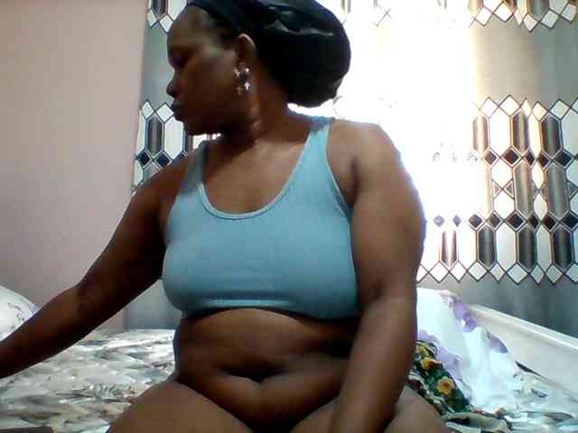 Queenafrica webcam