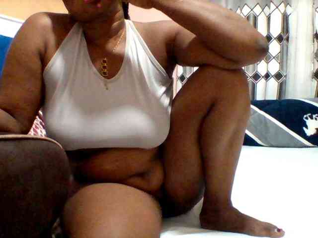 Queenafrica webcam