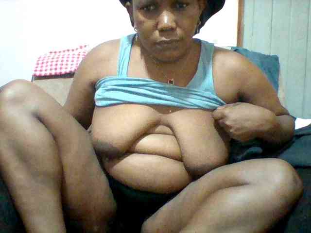Queenafrica webcam