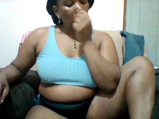 Queenafrica webcam